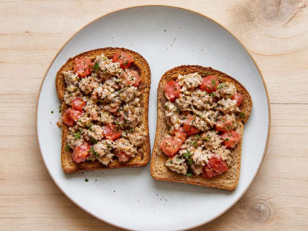 Sardine and tomato wholemeal toast served and ready to eat